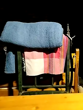 Snapshot of JohnnyTos chatting on September 2025 06:40:01 PM JohnnyTos online show from September 2025 06:40:01 PM