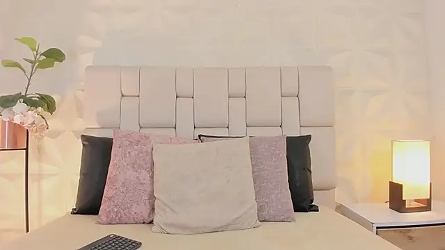 Snapshot of scarlettadams__ chatting on November 2025 12:42:02 PM scarlettadams online show from November 2025 12:42:02 PM