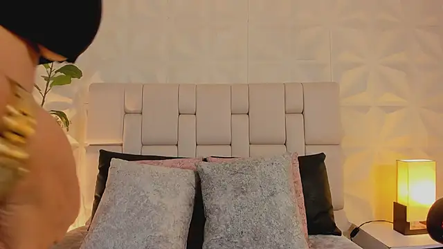 Snapshot of scarlettadams__ chatting on December 2025 11:58:02 AM scarlettadams online show from December 2025 11:58:02 AM