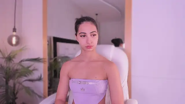 Snapshot of Kendall__blake chatting on November 2025 12:05:02 PM Kendall blake online show from November 2025 12:05:02 PM