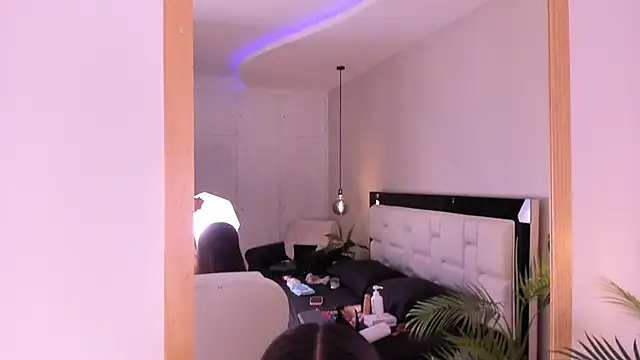 Snapshot of Kendall__blake chatting on December 2025 12:14:01 PM Kendall blake online show from December 2025 12:14:01 PM