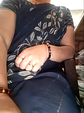 Snapshot of indianhotwife639 chatting on December 2025 07:46:02 AM indianhotwife639 online show from December 2025 07:46:02 AM