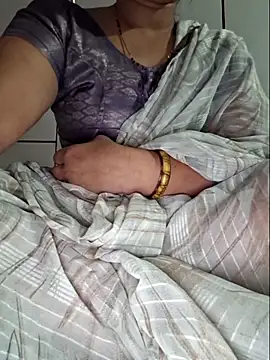 indianhotwife639 online show from April 2026 10:48:01 PM