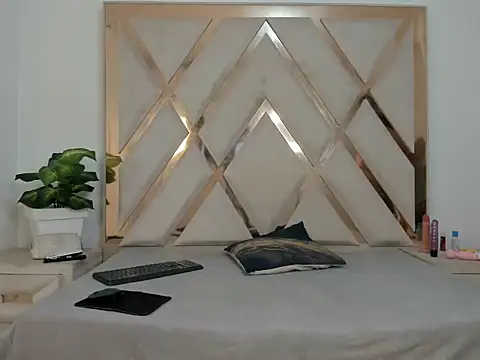 arielasm online show from September 2025 01:05:02 PM