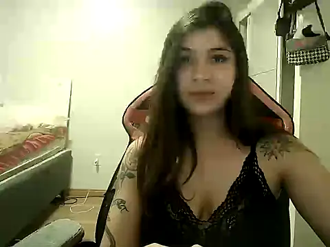 Snapshot of Becca_B chatting on November 2025 01:49:01 AM Becca B online show from November 2025 01:49:01 AM