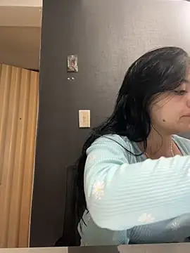 Emily Rivers  online show from November 2025 01:10:02 PM