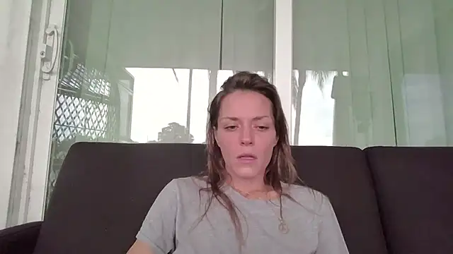 Snapshot of LaylaRainVIP chatting on September 2025 08:20:02 PM LaylaRainVIP online show from September 2025 08:20:02 PM