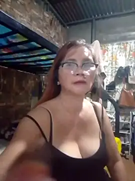 SexyHottMom online show from April 2026 12:20:02 PM