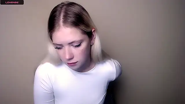 AliceHotty  online show from September 2025 06:13:01 AM