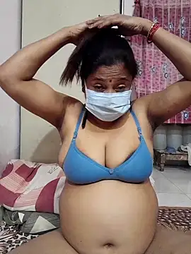 Snapshot of mature_mimi chatting on November 2025 05:44:01 PM mature mimi online show from November 2025 05:44:01 PM