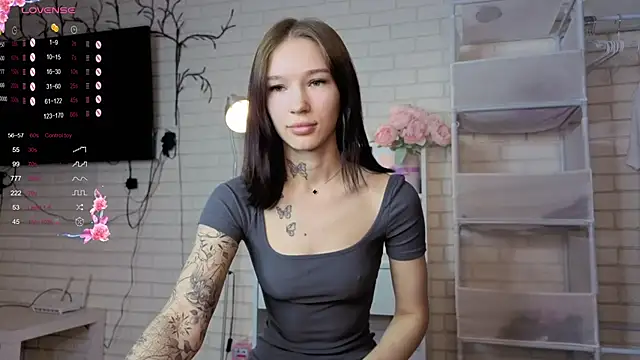 Snapshot of AsyaMiller chatting on November 2025 06:50:01 PM AsyaMiller online show from November 2025 06:50:01 PM