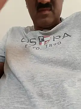 Snapshot of moonflower25 chatting on September 2025 08:14:02 AM moonflower25 online show from September 2025 08:14:02 AM