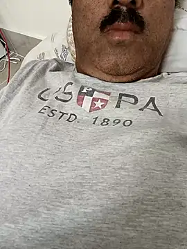 Snapshot of moonflower25 chatting on September 2025 12:12:02 AM moonflower25 online show from September 2025 12:12:02 AM