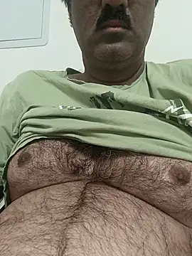 Snapshot of moonflower25 chatting on September 2025 12:46:02 AM moonflower25 online show from September 2025 12:46:02 AM