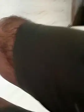 Snapshot of moonflower25 chatting on September 2025 12:58:02 AM moonflower25 online show from September 2025 12:58:02 AM