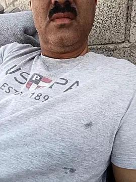 Snapshot of moonflower25 chatting on October 2025 04:41:02 AM moonflower25 online show from October 2025 04:41:02 AM