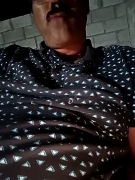 Snapshot of moonflower25 chatting on October 2025 07:02:02 PM moonflower25 online show from October 2025 07:02:02 PM