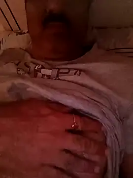 Snapshot of moonflower25 chatting on November 2025 07:41:02 AM moonflower25 online show from November 2025 07:41:02 AM