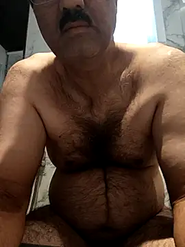 Snapshot of moonflower25 chatting on December 2025 02:31:01 AM moonflower25 online show from December 2025 02:31:01 AM