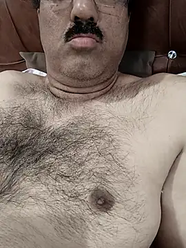 Snapshot of moonflower25 chatting on December 2025 01:22:01 AM moonflower25 online show from December 2025 01:22:01 AM