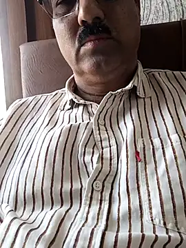 Snapshot of moonflower25 chatting on December 2025 05:12:02 AM moonflower25 online show from December 2025 05:12:02 AM