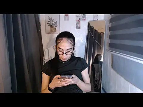 LauraSoHot online show from September 2025 07:57:02 AM