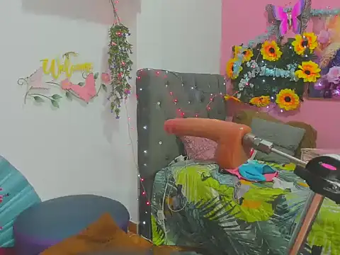 Yeny hot  online show from March 2026 03:43:02 AM