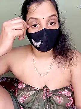 Snapshot of Rose-luckey chatting on November 2025 06:30:01 PM Rose-luckey online show from November 2025 06:30:01 PM