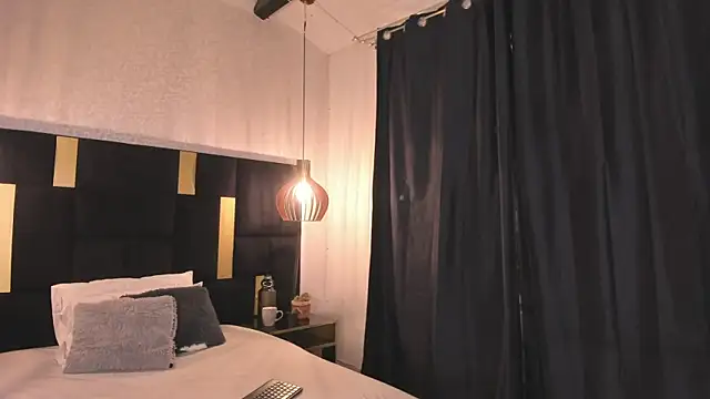 Lucio  Fox online show from November 2025 12:31:02 PM