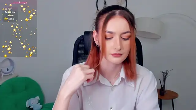 Snapshot of EasterBlink chatting on December 2025 10:22:01 AM EasterBlink online show from December 2025 10:22:01 AM