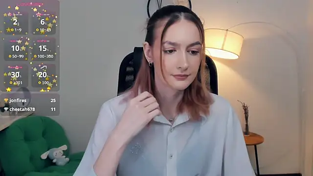 Snapshot of EasterBlink chatting on January 2026 10:53:02 AM EasterBlink online show from January 2026 10:53:02 AM