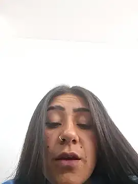 CAROLINE  07 online show from January 2026 05:40:01 PM