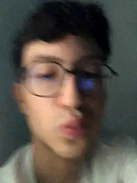 Snapshot of Kevintdx chatting on November 2025 09:05:02 PM Kevintdx online show from November 2025 09:05:02 PM