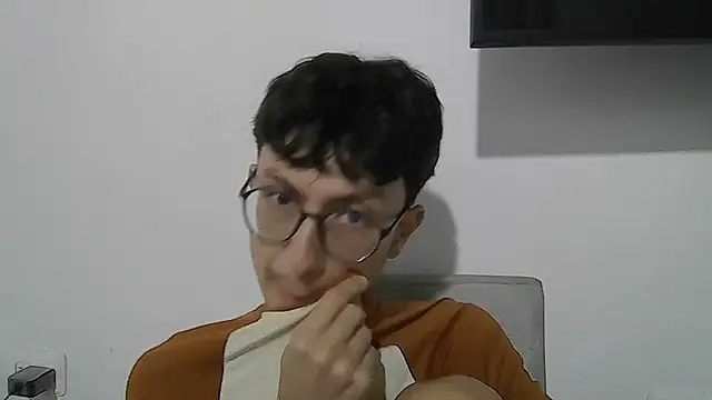 Snapshot of Kevintdx chatting on November 2025 03:06:02 AM Kevintdx online show from November 2025 03:06:02 AM