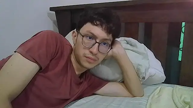 Snapshot of Kevintdx chatting on November 2025 09:26:02 PM Kevintdx online show from November 2025 09:26:02 PM