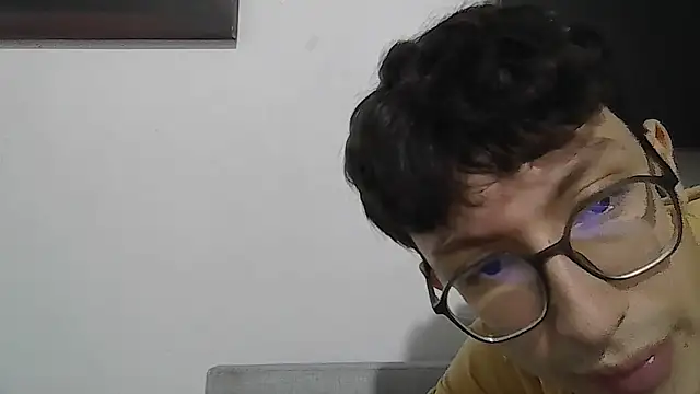 Snapshot of Kevintdx chatting on November 2025 03:16:02 AM Kevintdx online show from November 2025 03:16:02 AM