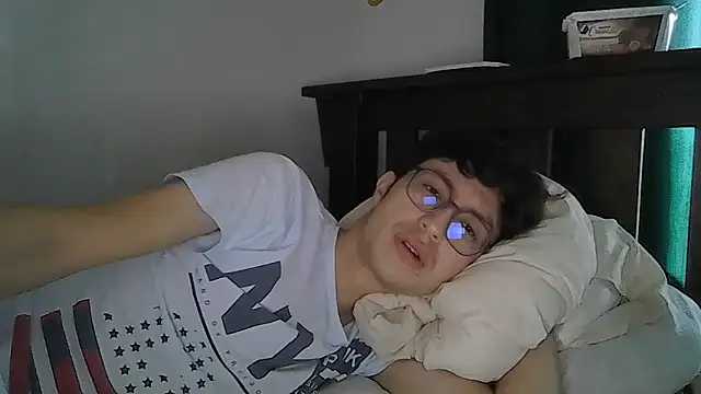 Snapshot of Kevintdx chatting on November 2025 06:39:01 PM Kevintdx online show from November 2025 06:39:01 PM