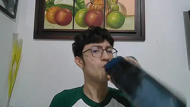 Snapshot of Kevintdx chatting on December 2025 03:01:01 AM Kevintdx online show from December 2025 03:01:01 AM