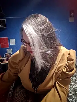 Feelineducentre online show from November 2025 08:22:02 PM