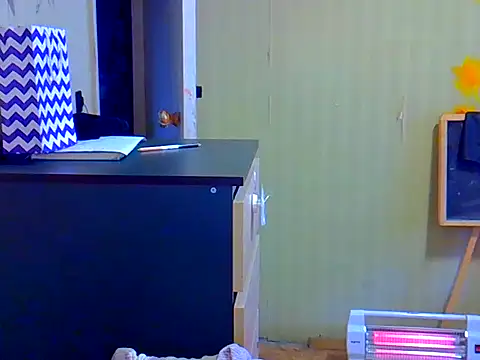 Snapshot of daniella_brun chatting on October 2025 07:49:02 AM daniella brun online show from October 2025 07:49:02 AM