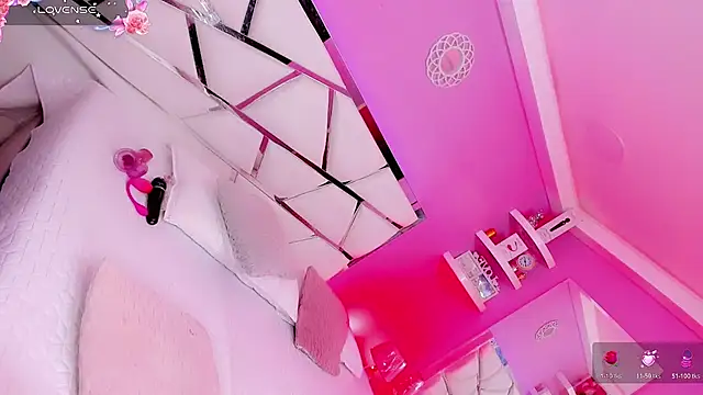 Snapshot of Ariia-janee chatting on October 2025 06:13:01 AM Ariia-janee online show from October 2025 06:13:01 AM