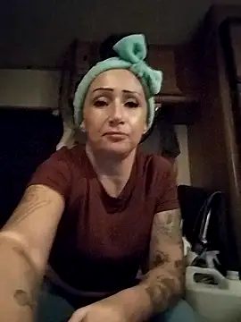 Dirtywhitebitch5150 online show from November 2025 07:07:03 AM