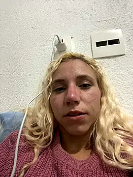 Snapshot of Bruna551 chatting on November 2025 04:13:01 AM Bruna551 online show from November 2025 04:13:01 AM