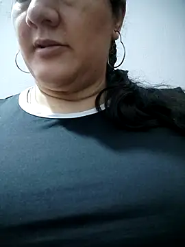 Snapshot of Aisha_manzur chatting on November 2025 05:04:02 PM Aisha manzur online show from November 2025 05:04:02 PM