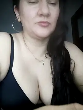 Aisha manzur online show from January 2026 06:00:01 PM