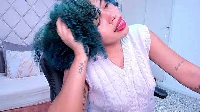 momo ayasse online show from November 2025 09:49:02 PM