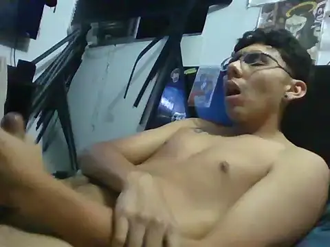 Snapshot of snopgz chatting on October 2025 05:50:01 AM snopgz online show from October 2025 05:50:01 AM