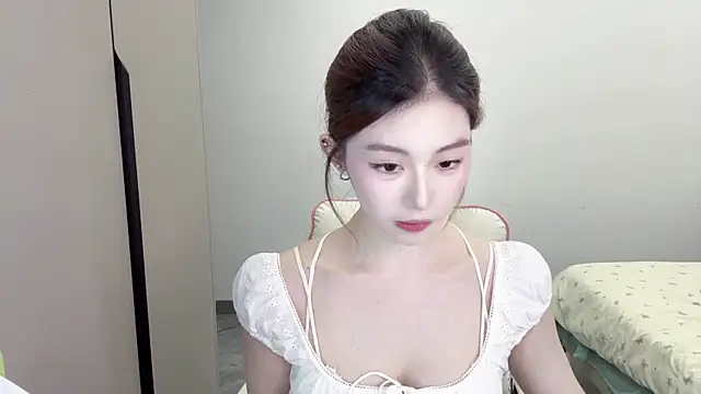 Snapshot of Cookie-oo chatting on September 2025 11:45:01 AM Cookie-oo online show from September 2025 11:45:01 AM