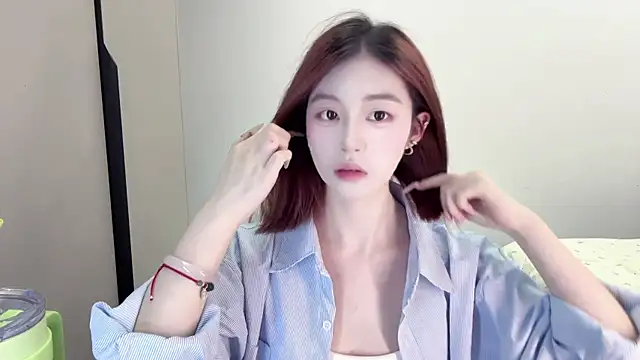 Snapshot of Cookie-oo chatting on September 2025 02:54:01 PM Cookie-oo online show from September 2025 02:54:01 PM