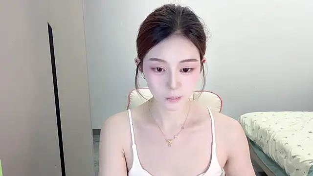 Snapshot of Cookie-oo chatting on October 2025 12:55:02 PM Cookie-oo online show from October 2025 12:55:02 PM